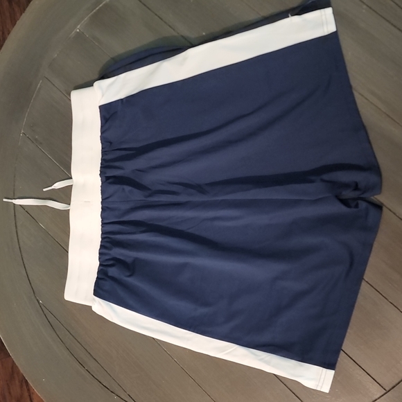 NWT UA Shorts - Picture 4 of 4
